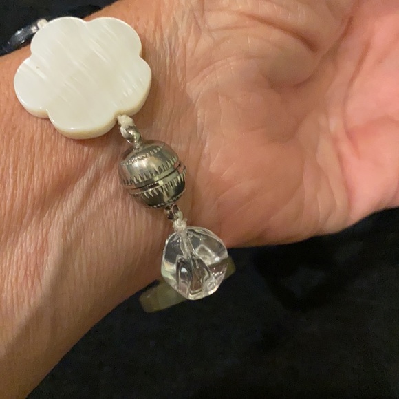 Shell & Stone Bracelet - Picture 3 of 5
